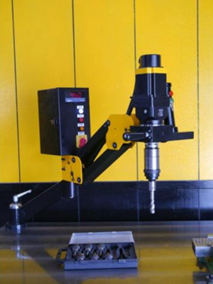 直型電動攻牙機